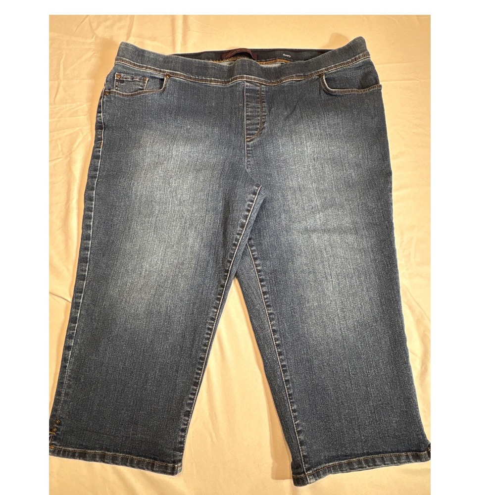 Gloria Vanderbilt Avery Pull On Capri Jeans Womens 20W Blue Denim Studded Hem